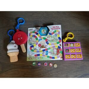 Dairy Queen 2003 Meal Toys Clip n Keepers Coin Keeper Board game